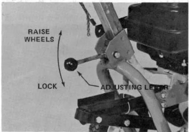 RAISE WHEELS LOCK ADJUSTING LEAS