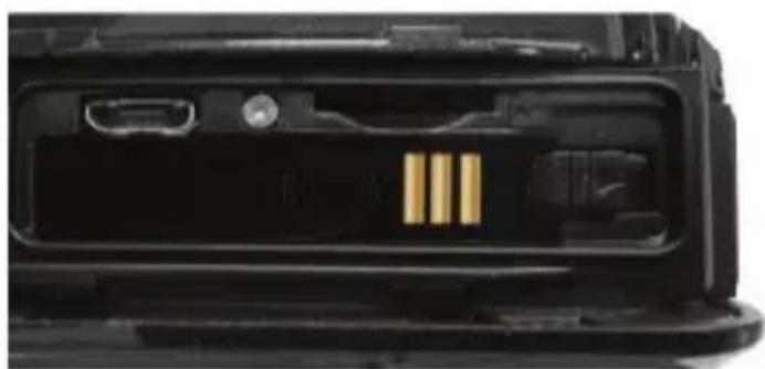 MINOLTA MN50WP - Installing the Battery - 2