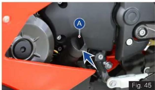 TVS Apache RR 310 (2024) - Engine Oil Level - 1