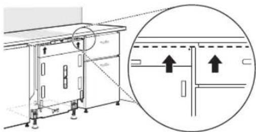Technical diagram showing a cabinet with airflow direction and a magnified inset illustrating airflow direction with arrows.