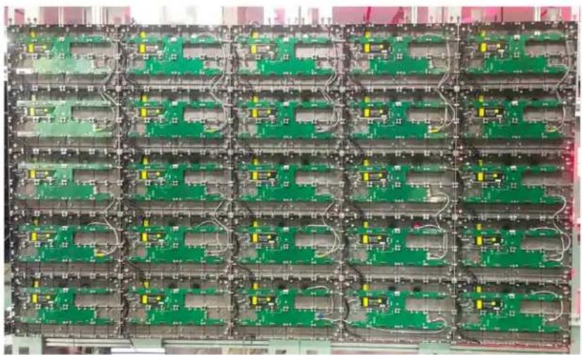 Christie Core III - Mounting the tiles - 2