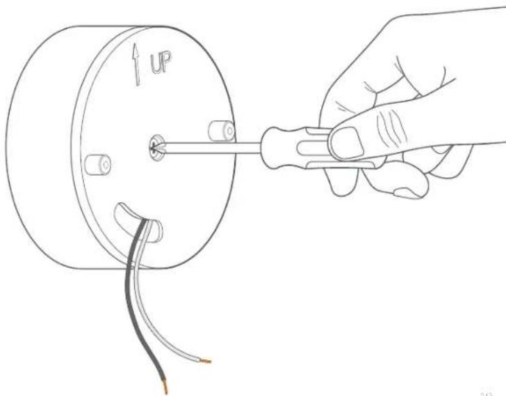 RING Floodlight Wired - Secure the plastic mounting plate. - 1