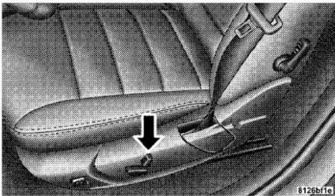 Chrysler 300 SRT (2010) - PowerRecliningSeats - 1