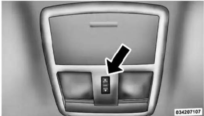 Chrysler 300 SRT (2010) - POWERSUNROOF—IFEQUIPPED - 1