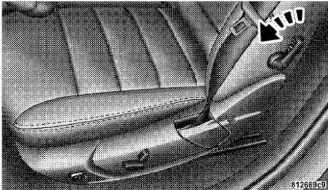 Chrysler 300 SRT (2010) - LumbarSupport - 1