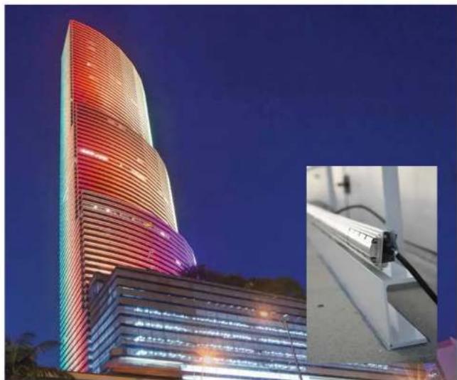 PHILIPS BCS559 - Example 4 ColorGraze in a complex lighting plan - 1