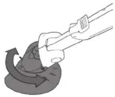 G-TECHNOLOGY ST04 - Ensure the button and head are securely locked in position before starting the trimmer. - 2