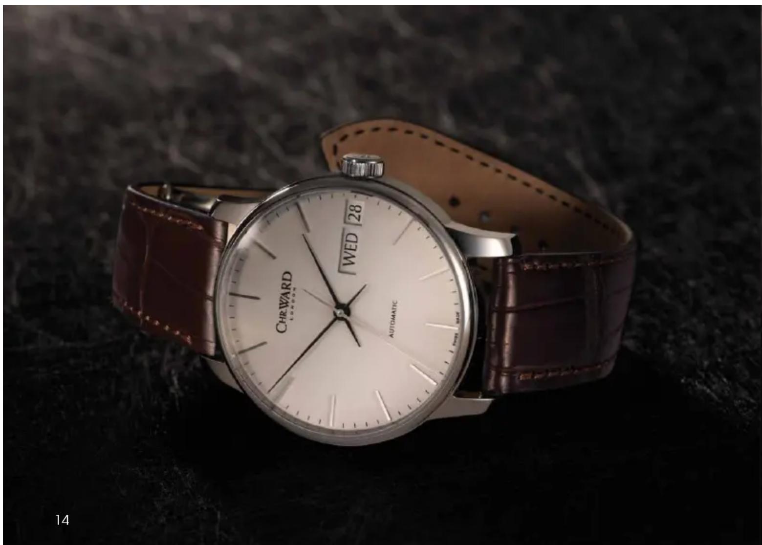 Christopher Ward C9 Big Day-Date - SETTING THE TIME/DATE - 3