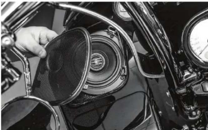 Rockford Fosgate HD14RGSG-STAGE2 - Step 1 - Speaker & Grille Removal - 1