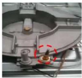 ElectriQ IQGH604W - Disassemble the Thermocouple - 1
