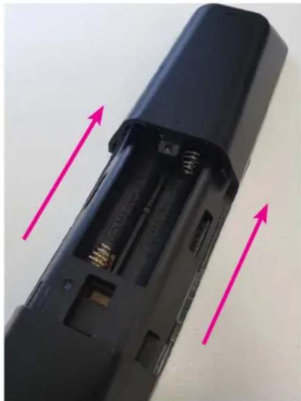 EKO K55USG - OPENING REMOTE BATTERY COMPARTMENT TO REPLACE BATTERIES - 2