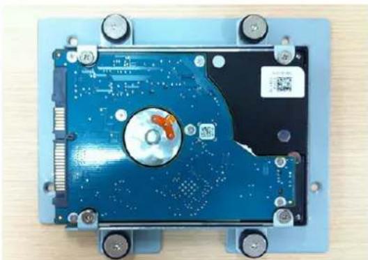 Advantech PPC-4211W - Installing the HDD - 5