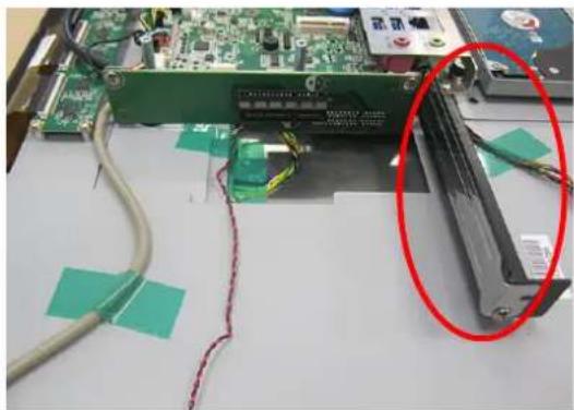 Advantech PPC-4211W - Installing the Riser Card - 2