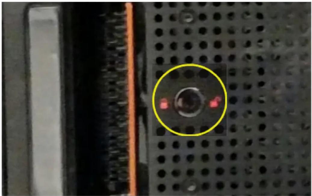 QUANTUM Xcellis QXS-424 - Installing a 5U84 Bezel - 5