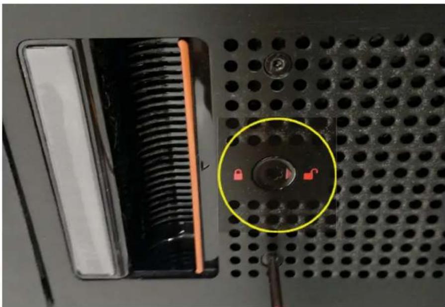 QUANTUM Xcellis QXS-424 - Installing a 5U84 Bezel - 2