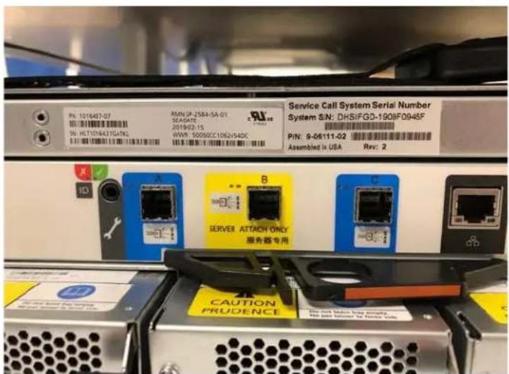 PN: 1016487-07 W: HL101643TGATKL RAN: JP-2584-SA-01 SCAGATE 201902-15 WWW: 50090CC1062x94DC Service Call System Serial Number System SIN: DHSIFGD-1909F0946F P/N: 9-06111-02 Assembled in USA Rev: 2 A B SERVER ATTACH ONLY 服务器专用 CAUTION PRUDENCE