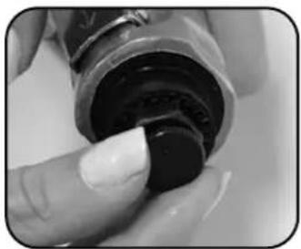 Ozito ACO-PRO - CONNECTING TO COMPRESSOR - 1