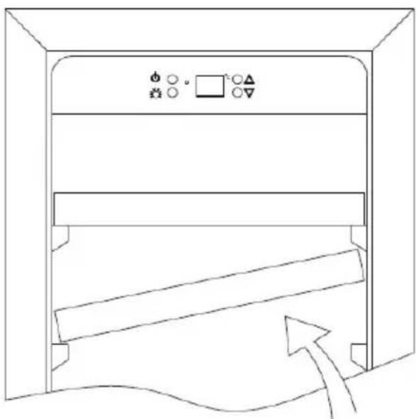 Caple WI6136 - REMOVING OR INSTALLING SHELVES - 1