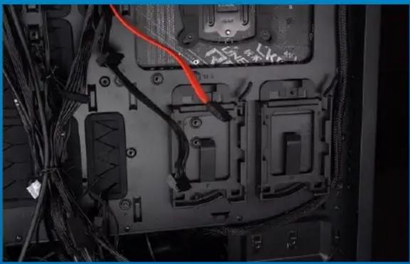 XPG Ultimate SU800 - REMOVE THE PC CASE - 1