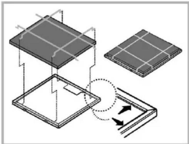 INDESIT IHVP 62F LT K - It absorbs unpleasant odors caused by cooking. Synthetic mat filter (supplied with the product) - 1