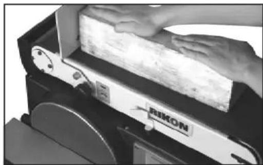 RIKON 50-120 - Surface Sanding on the Sanding Belt - 4
