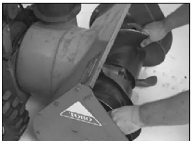 TORO 38062 - Primary Method — Minimum Disassembly - 8
