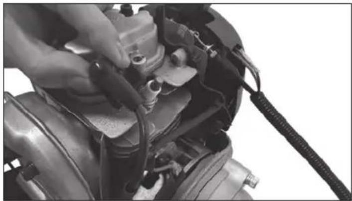 Draper GTP34 - CAUTION! Risk if injury from moving parts or burns from exhaust. - 3