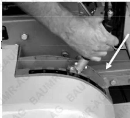 Baumr-AG 620ZRX - How to Change the Cutting Height - 2