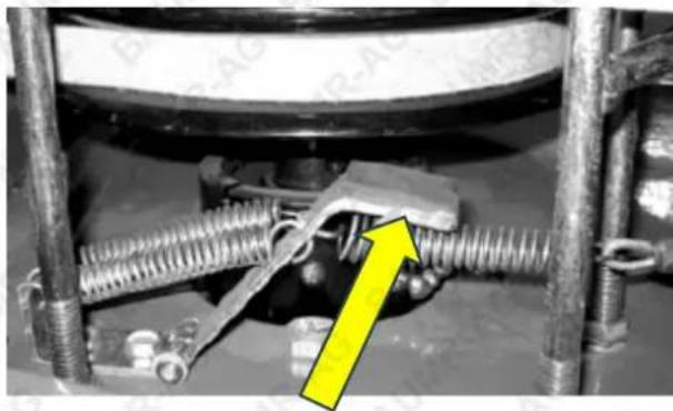 Baumr-AG 620ZRX - Spindle Brake Inspection and Replacement - 1