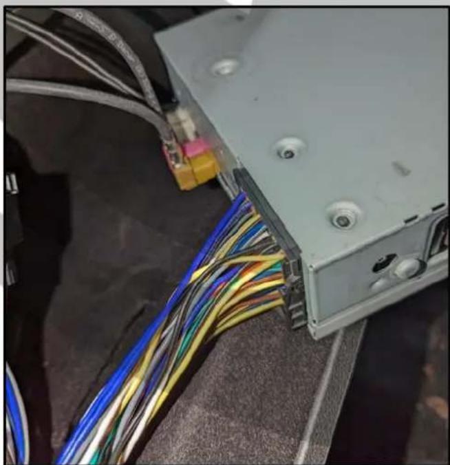 PHOENIX GOLD ZDAPVW1 - Connect the SOT to the stereo - 1