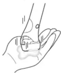 PANASONIC ES-SWLT2 - Press the blades gently in the palm of your hand, mix the facial cleanser etc. around and move the blades up and down to make foam. - 1