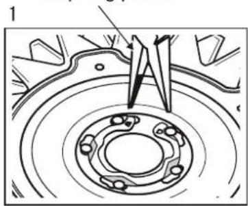 Maruyama LB30 - To remove the bottom disc fixing bracket - 2