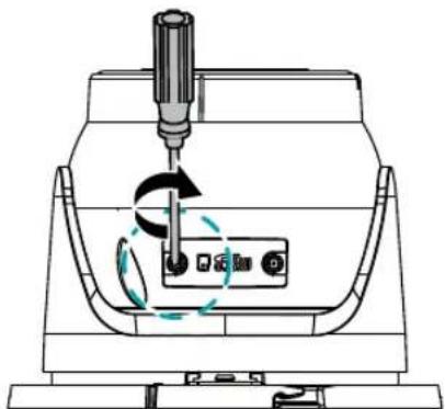 IDIS DC-D4532WERA - Inserting a SD Memory Card - 4