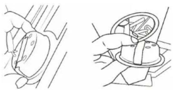 MIDEA 52T01 - Replacing the lamp - 2