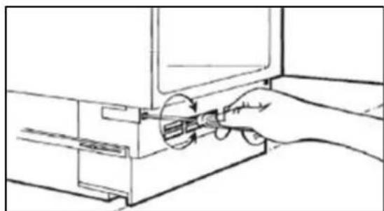 BAUMATIC BR110 - Adjusting the plinth/ kickboard - 1