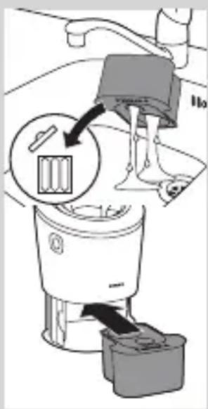 Diagram showing a device with a piston and internal components, labeled '110' in Chinese.