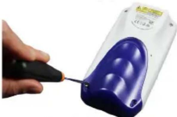 DATALOGIC Joya Touch Plus - Install the Battery - 1