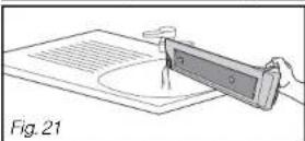 Caple TDF200 - • EMPTYING THE CONDENSER TANK - 10