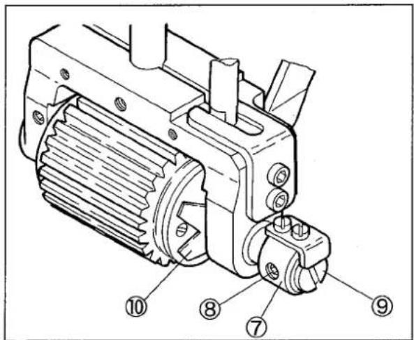Technical diagram of an electric motor with numbered parts labeled ⑦ to ⑩