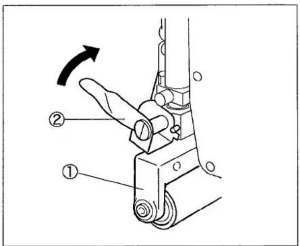 Technical diagram of a mechanical device with labeled parts and directional arrow indicating rotation or movement.