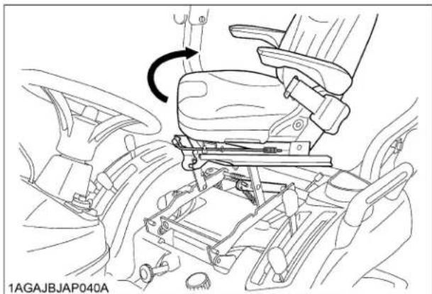 KUBOTA LA240A - REVERSING THE SEAT - 6