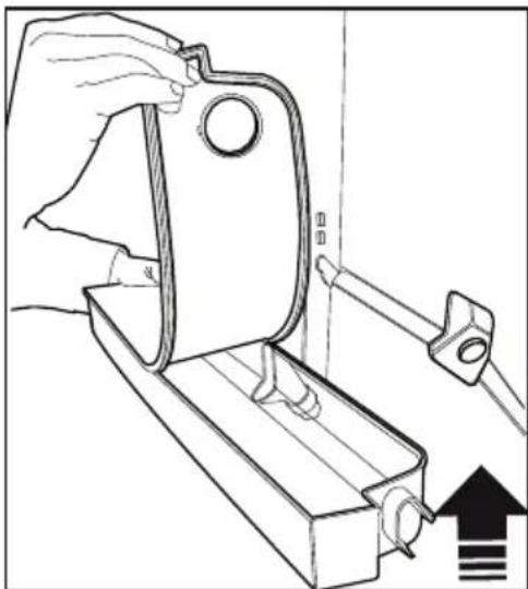 GRUNDIG GRNE 4651 S - Cleaning the water tank - 6