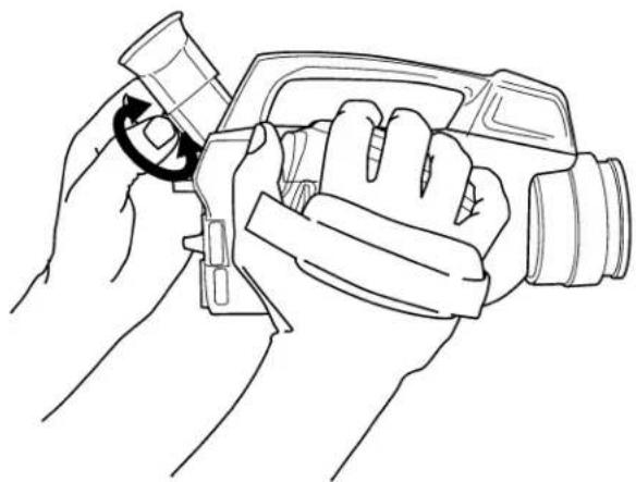 FLIR GF343 - Adjusting the viewfinder's dioptric correction - 1