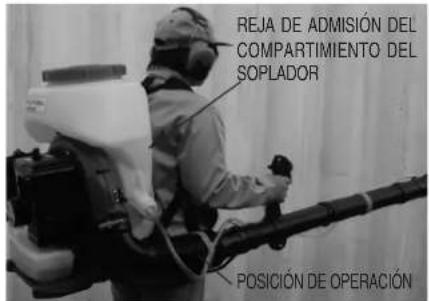 REJA DE ADMISIÓN DEL COMPARTIMIENTO DEL SOPLADOR POSICIÓN DE OPERACIÓN