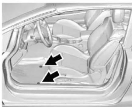 Buick Cascada (2017) - RemovingandReplacingthe FloorMats - 1
