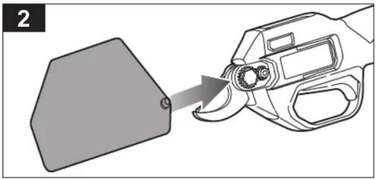 RYOBI One+ R18SEC - STORING THE PRODUCT - 3