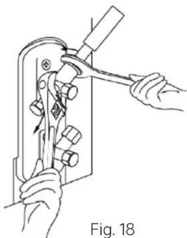 Becken BAC4256 - ! UTILIZAR UNA LLAVE PARA SUJETAR EL CUERPO PRINCIPAL DE LA VÁLVULA - 1