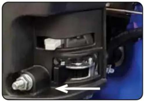 DuroMax XP702HP - Emptying the Gas Tank - 3