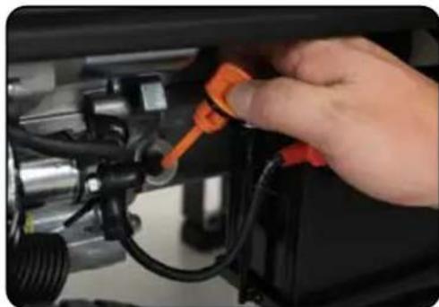 DuroStar DS5000X - Step 1 - Check the Oil - 1