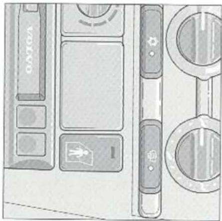 VOLVO V40 (1997) - Emissie controle lampje knippert snel. - 1